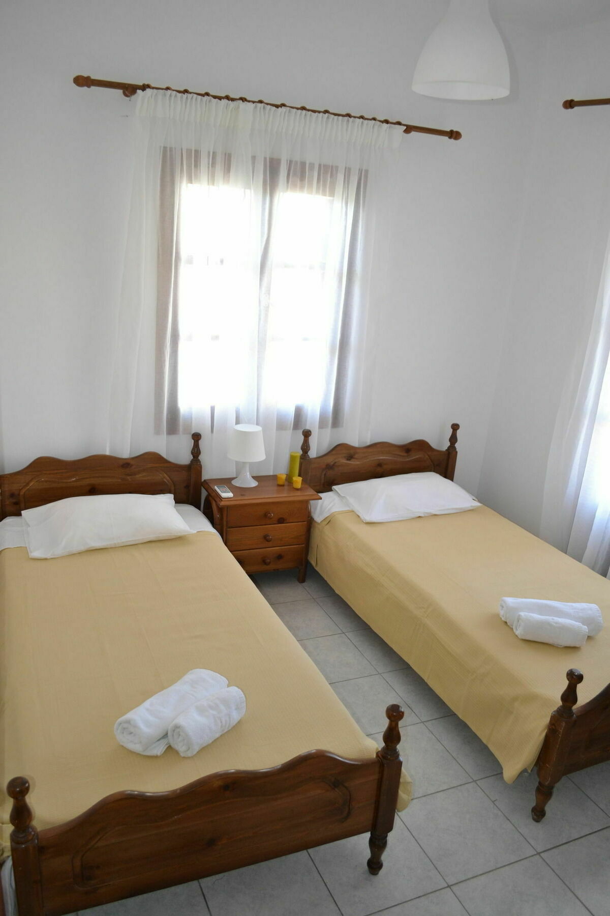 Floralia Hotel Karterados  Buitenkant foto